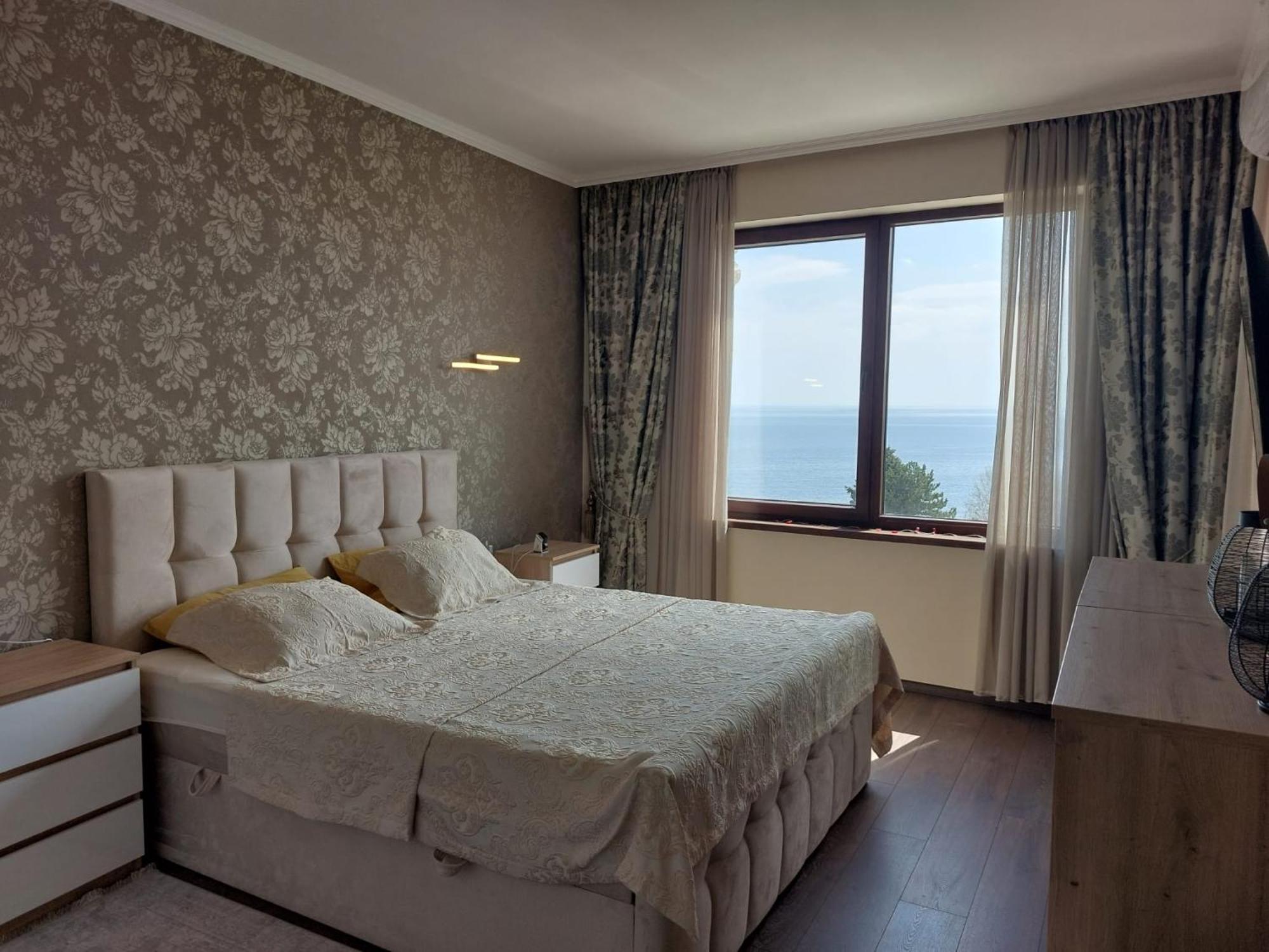 Luxury Seaview Penthouse Apartments At Valencia Gardens Burgas Exterior foto