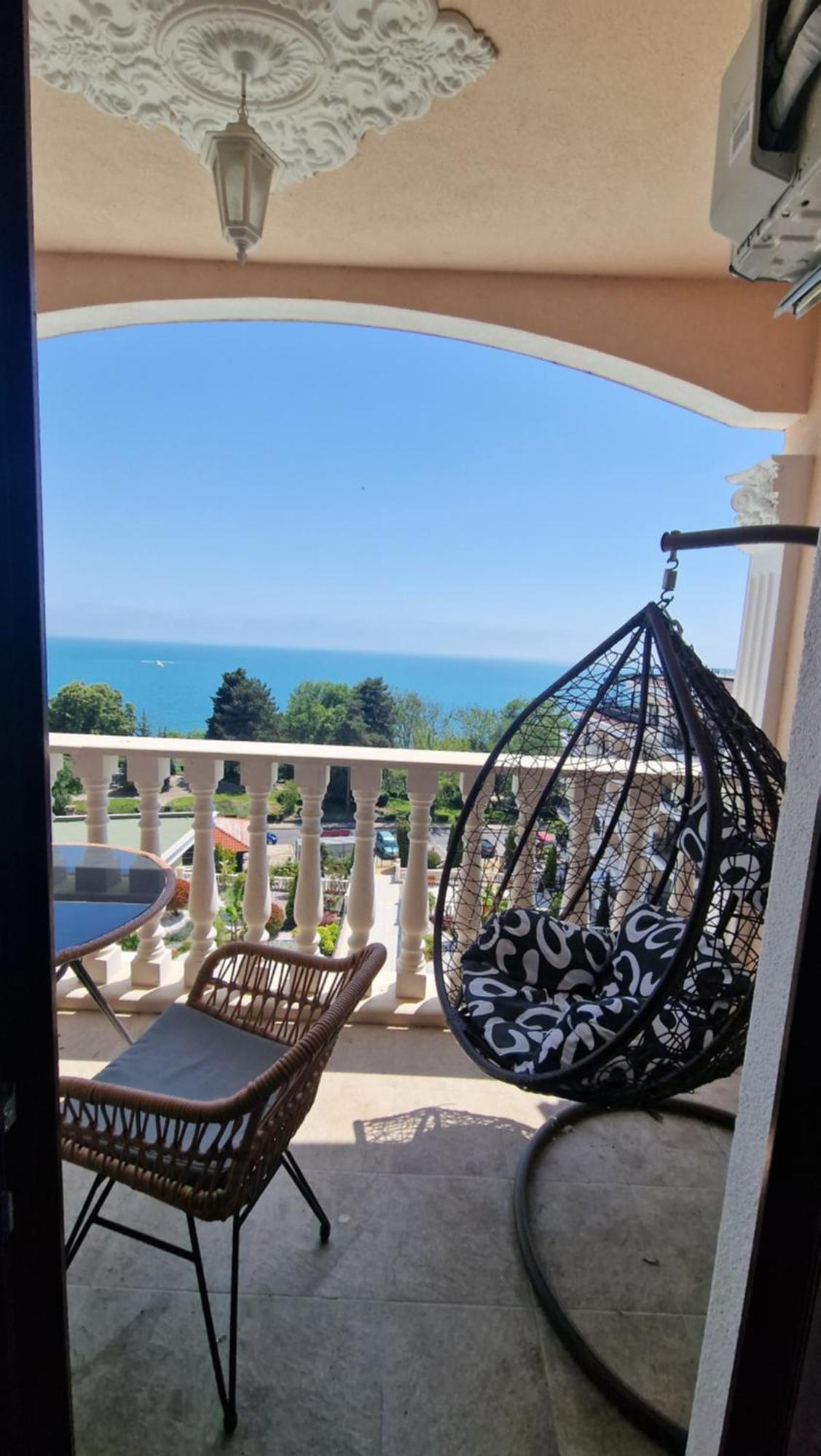 Luxury Seaview Penthouse Apartments At Valencia Gardens Burgas Exterior foto
